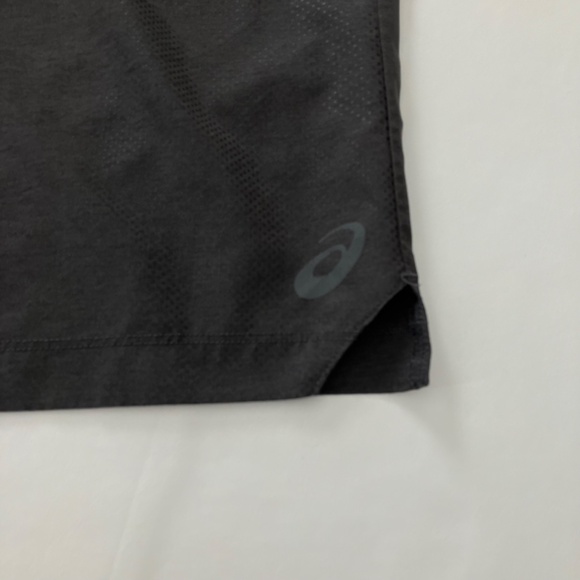 ASICS Men's XL Gray with Black Workout Shorts MEN'S 9IN ASICS MIXER SHORT - Picture 3 of 14